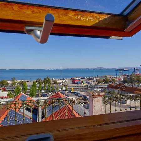 Portucale ! Beato River View With Terrace Apartman