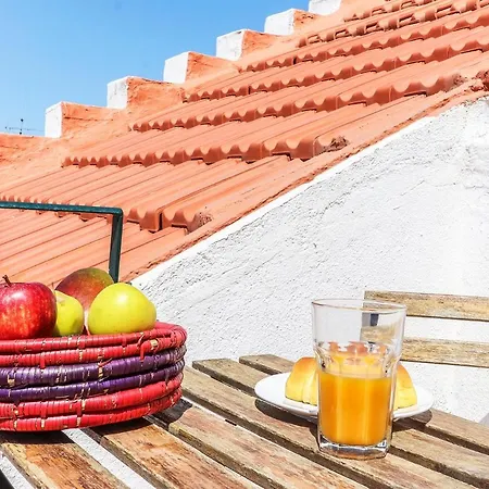 Portucale ! Beato River View With Terrace Apartment