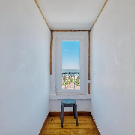 Portucale ! Beato River View With Terrace Apartment Lisbon